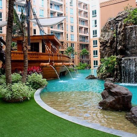 Atlantis Condo Resort Pattaya By Lj Praia de Jomtien Exterior foto