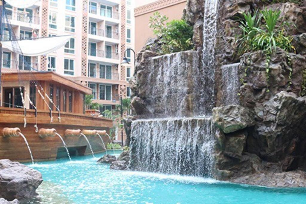 Atlantis Condo Resort Pattaya By Lj Praia de Jomtien Exterior foto