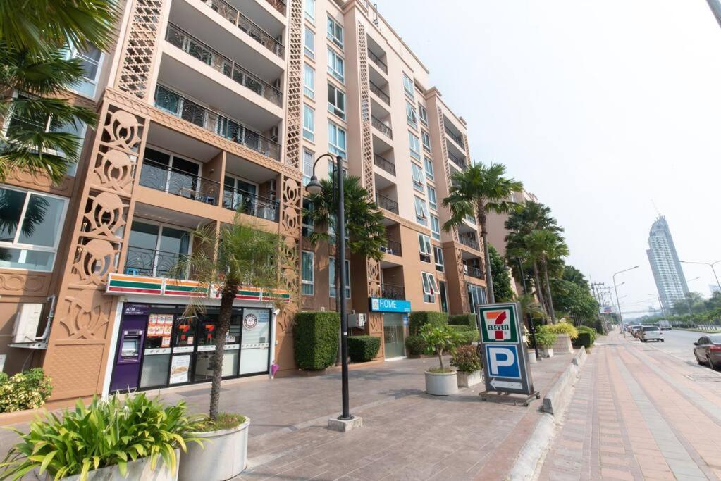 Atlantis Condo Resort Pattaya By Lj Praia de Jomtien Exterior foto