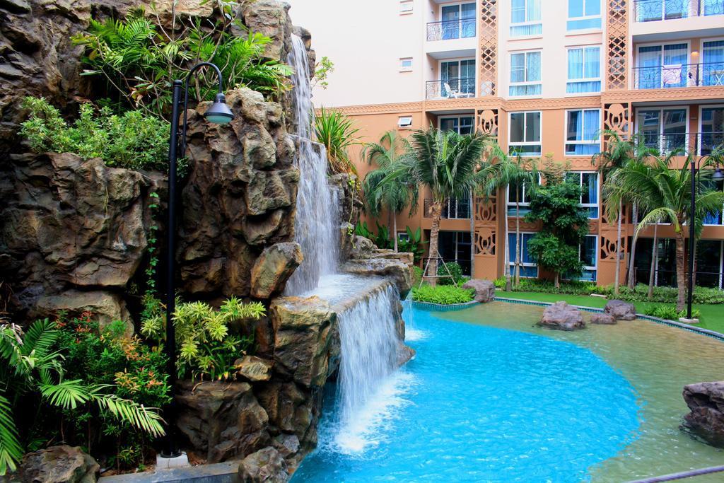 Atlantis Condo Resort Pattaya By Lj Praia de Jomtien Exterior foto