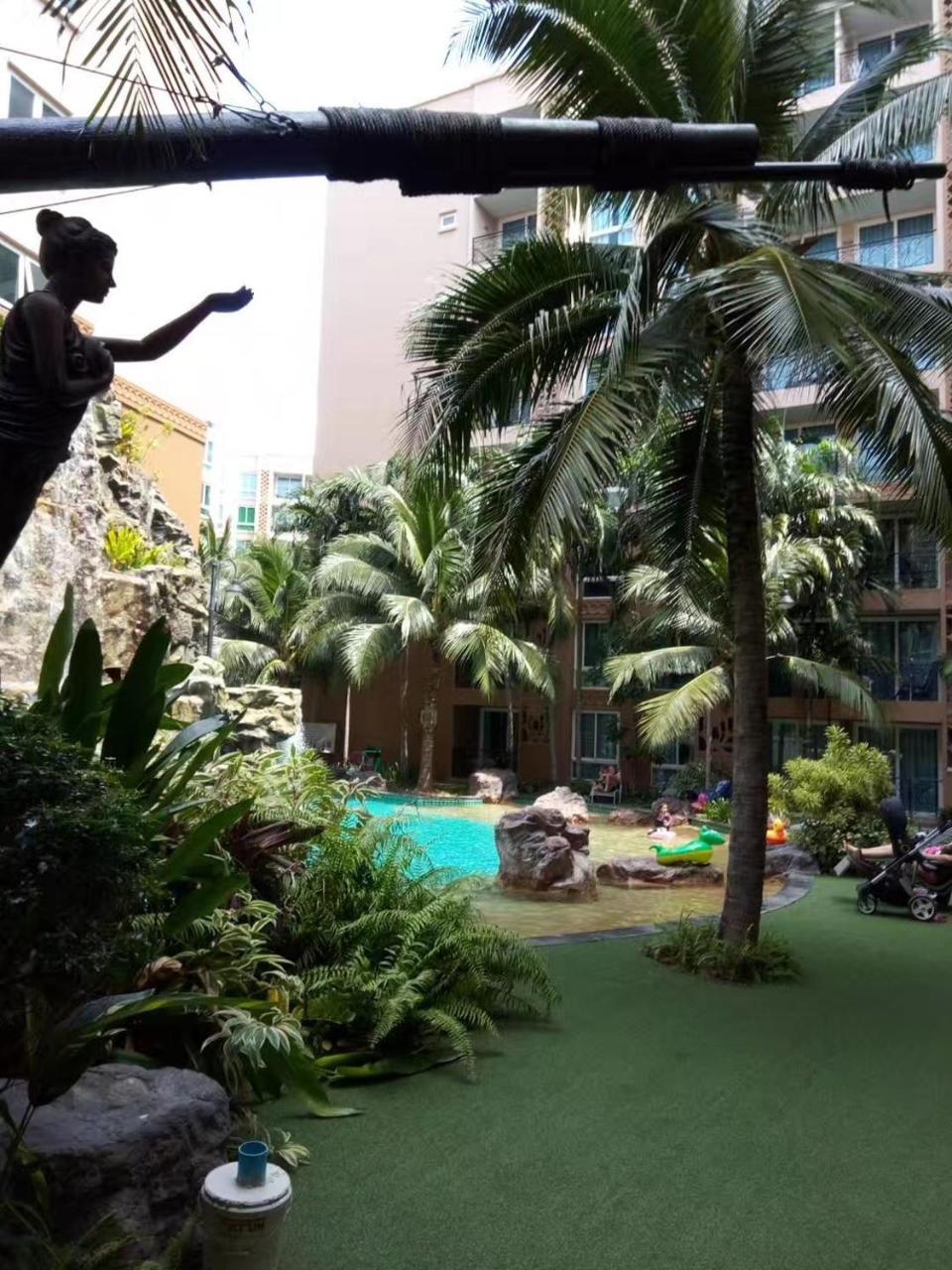 Atlantis Condo Resort Pattaya By Lj Praia de Jomtien Exterior foto